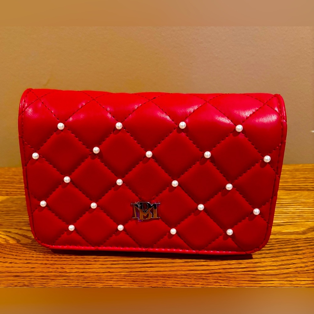 NWT BADGLEY MISCHKA Red Diamond Quilted Crossbody.
